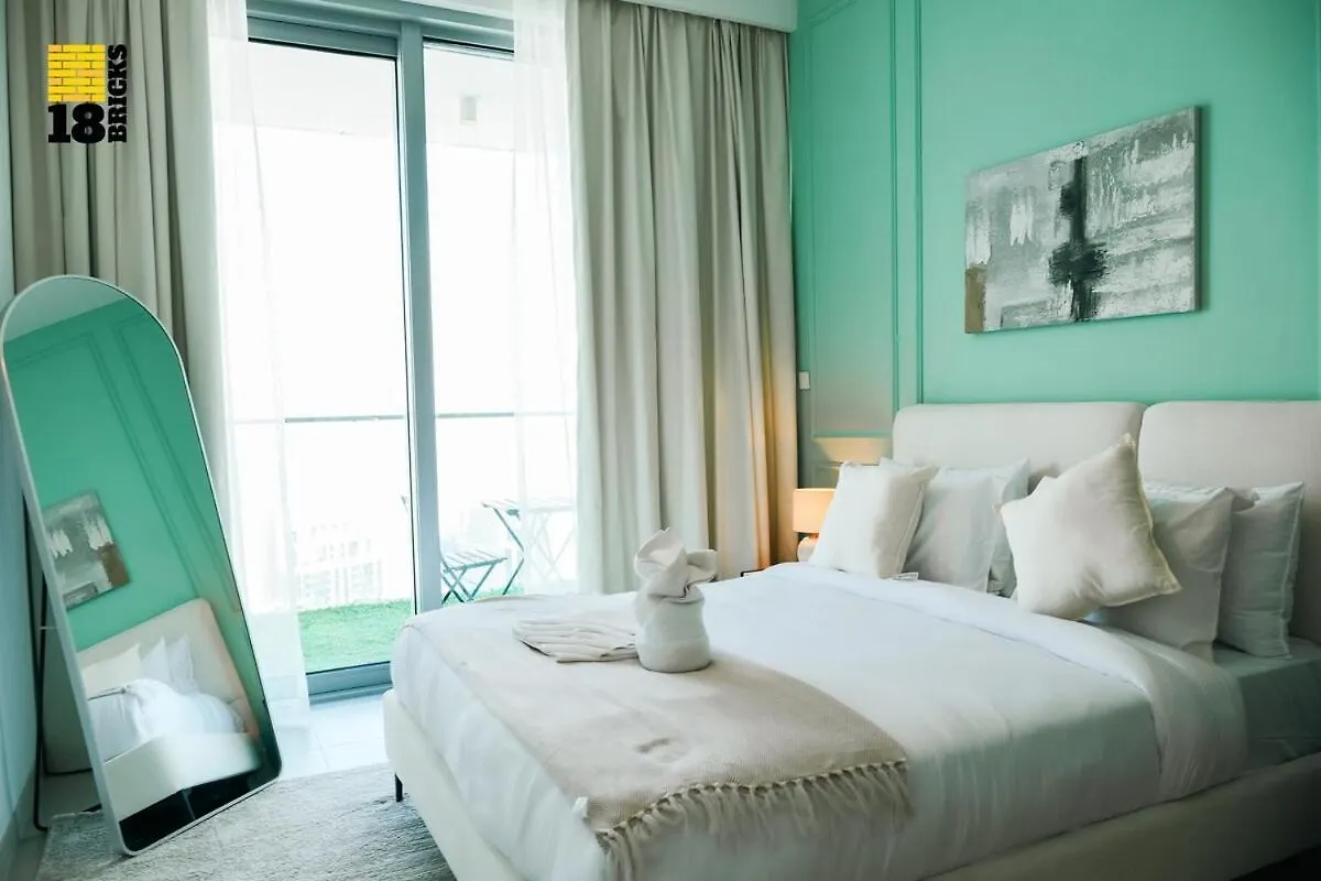 ドバイStylish 2Br With Panoramic Creekside Viewsアパートメント アラブ首長国連邦